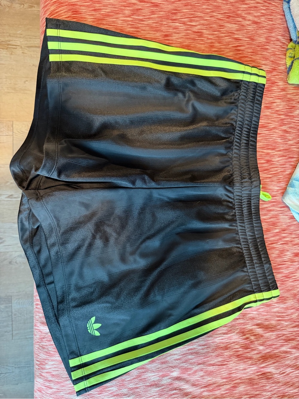 Adidas shorts size large like new condition